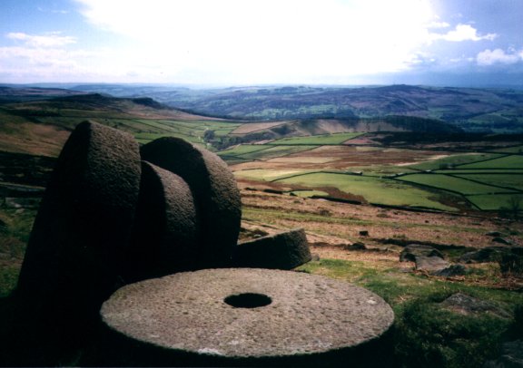 stanage.jpg (44266 bytes)